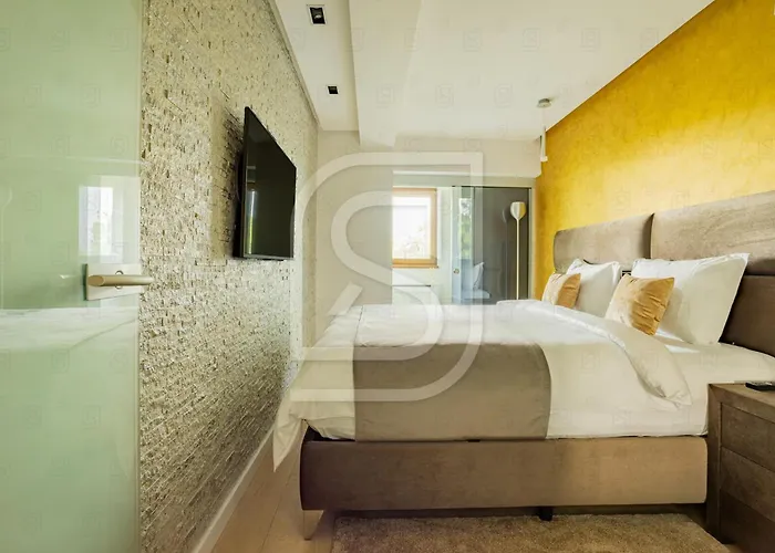 Junior By Kristal Collection